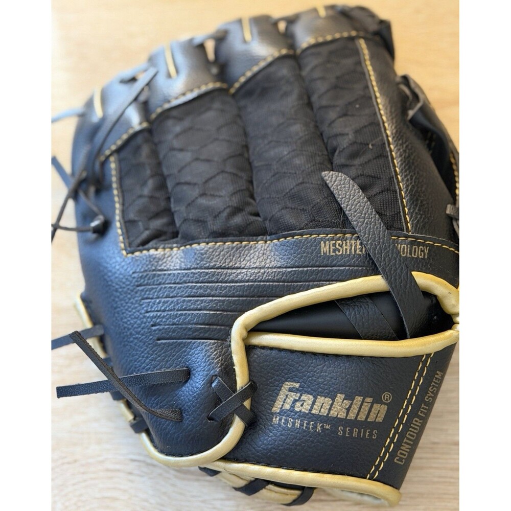 Franklin MeshTek 9.5 Youth T-Ball Baseball Glove Black Gold Beginner RHL
